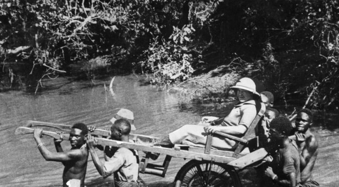 МарияЗахарова, МИД РФ: «Британия — глубоко расистское государство.. Человеконенавистническое высокомерное островное государство»… МарияЗахарова, МИД РФ Британия - глубоко расистское государство.. Человеконенавистническое высокомерное островное государство...