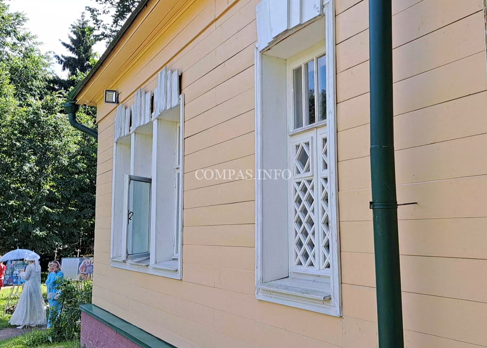 Главный Дом усадьбы Мелихово (построен в 1840г), где жил сам А.П.Чехов, его мать Е.Я.Чехова, сестра М.П.Чехова, отец П.Е.Чехов