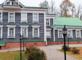 «Дом Лукутиных» в Федоскино, видеоэкскурсия по музею-усадьбе: здесь зарождалась русская Федоскинская лаковая миниатюра Дом-Лукутиных-в-Федоскино,-видеоэкскурсия-по-музею-усадьбе---здесь-зарождалась--Федоскинская-лаковая-миниатюра