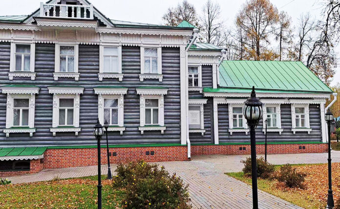 Дом-Лукутиных-в-Федоскино,-видеоэкскурсия-по-музею-усадьбе---здесь-зарождалась--Федоскинская-лаковая-миниатюра