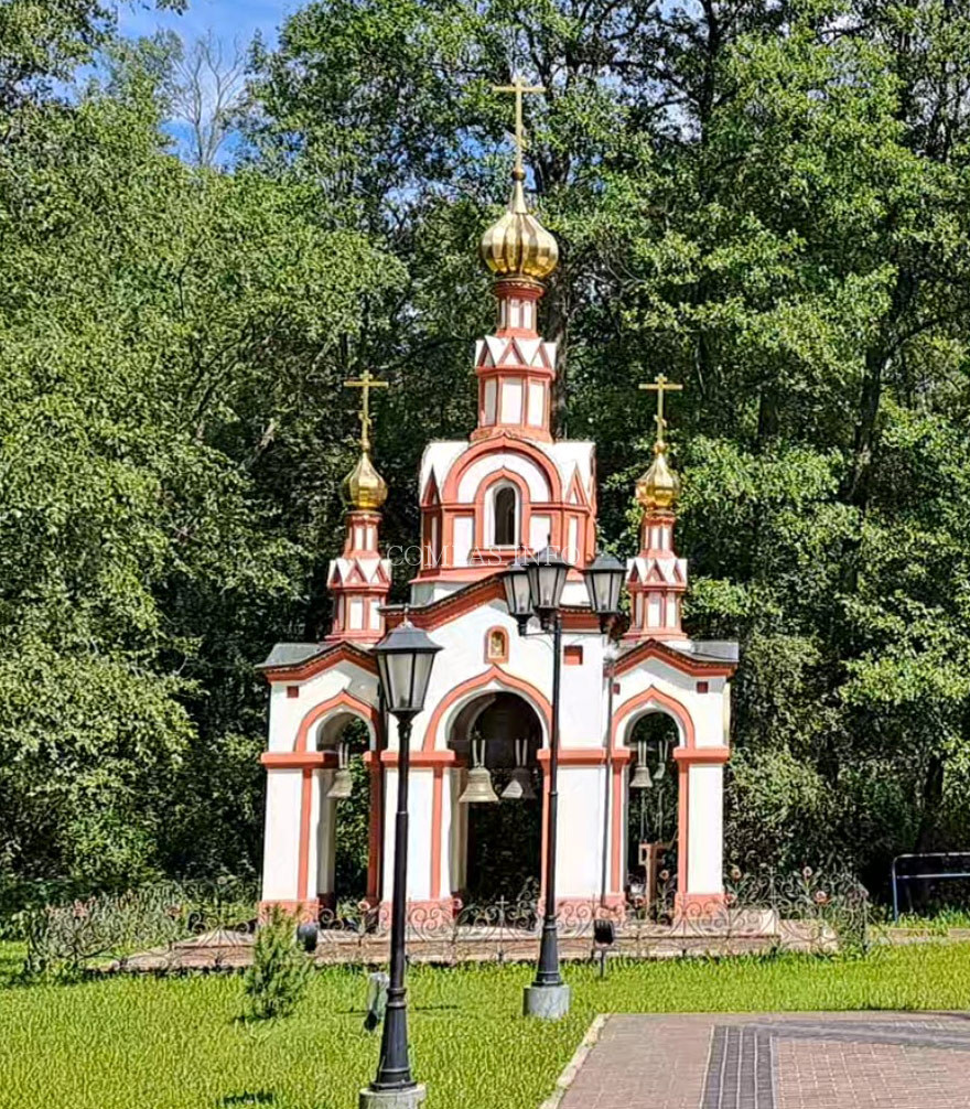 Звонница-в-Подворье-Давидовой-Пустыни-в-Талеже
