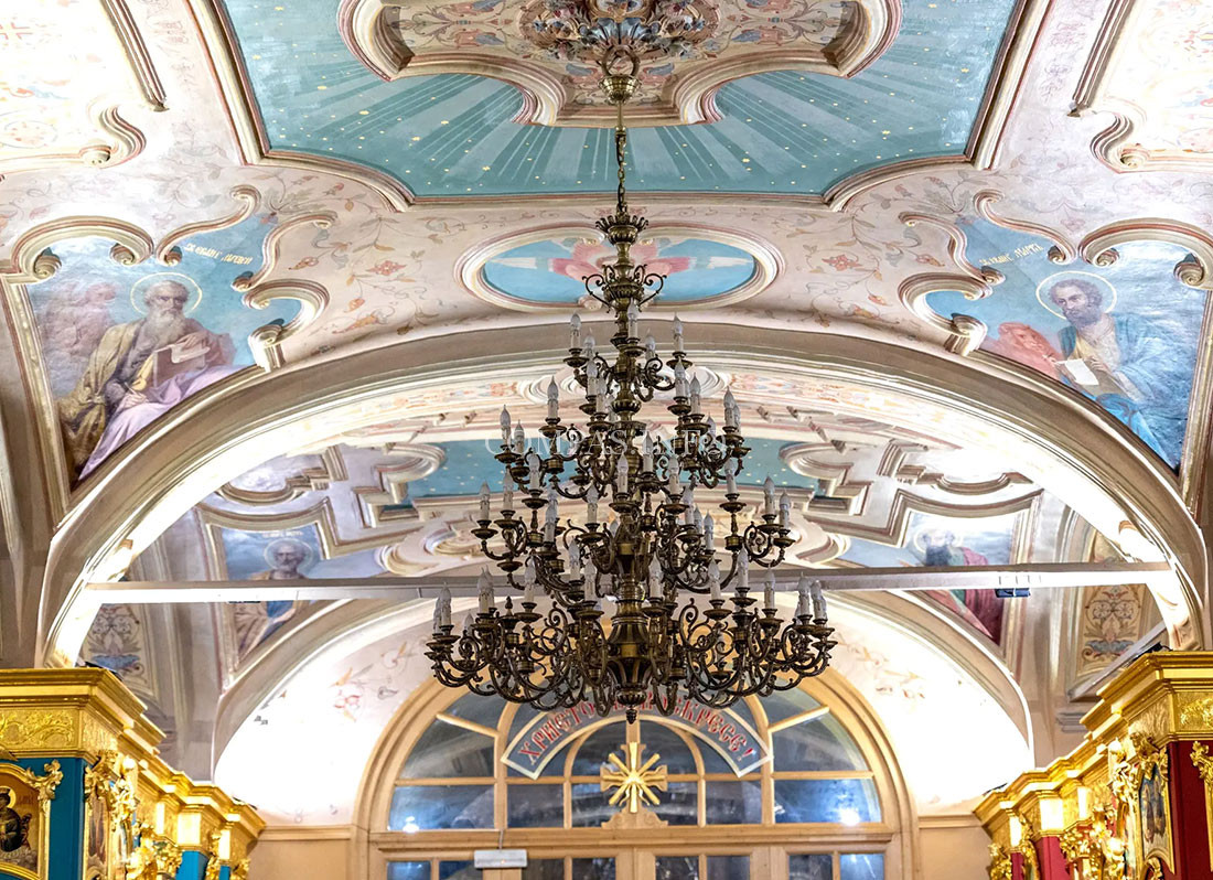 Внутреннее-убранство-Храма-Святого Климента в Москве