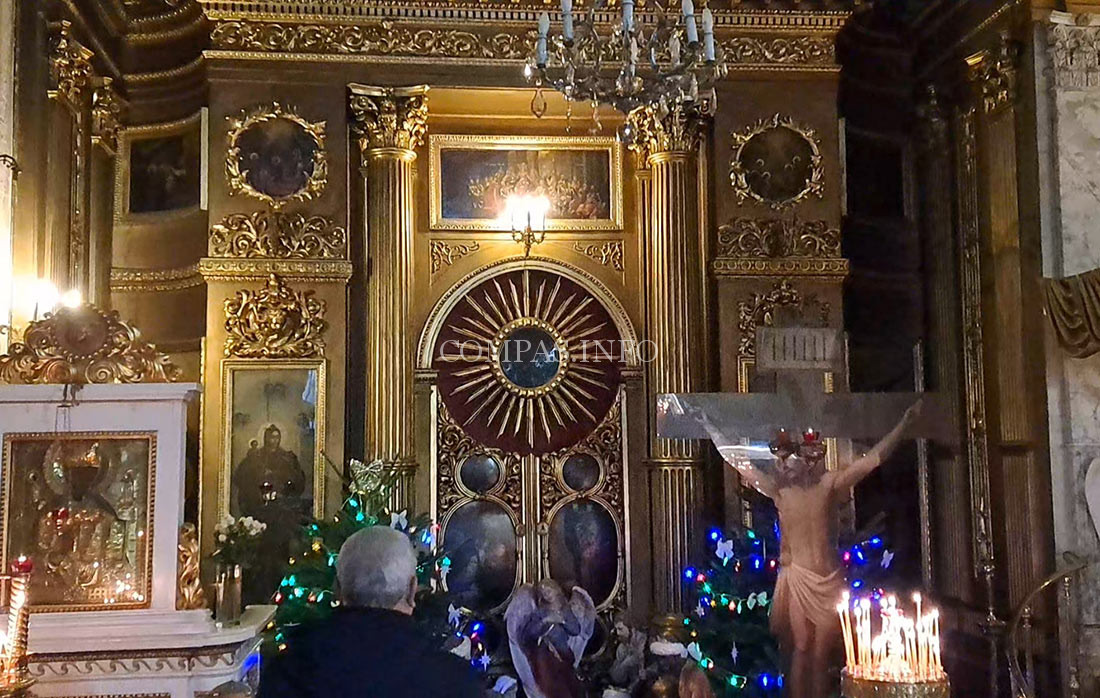 Левый придел Храма Иконы Богородицы "Всех скорбящих радости" в Рождество 7 января 2025