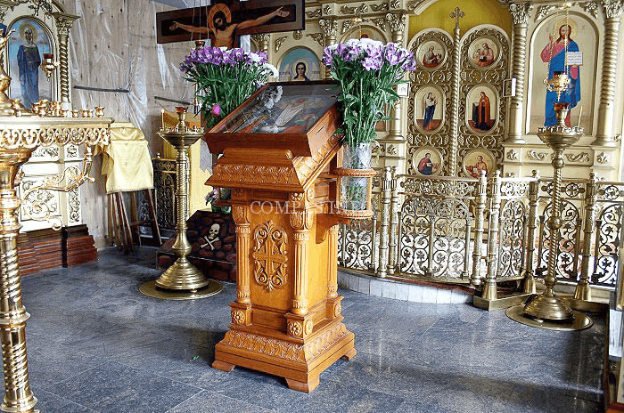 Никольский придел храма Живоначальной Троицы в поселке Мосрентген