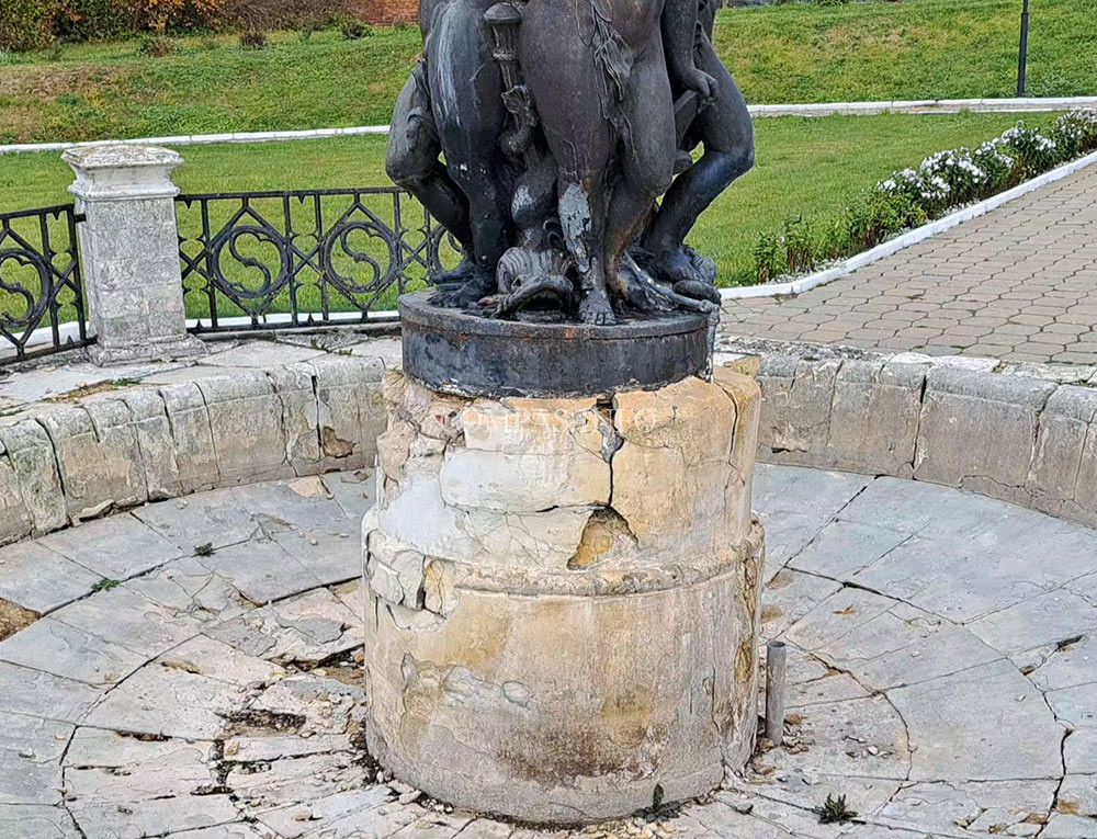 "Римский" фонтан архитектор И.П.Витали 1840г.г.