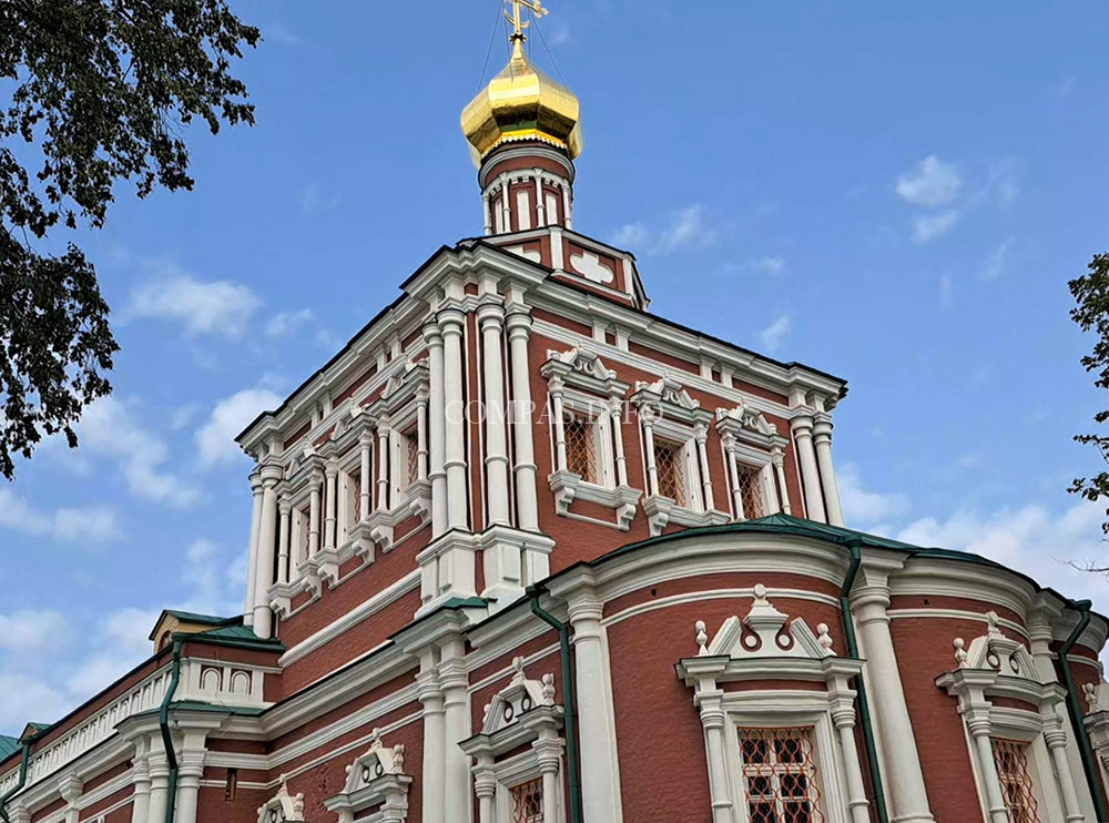 Успенская церковь с трапезной палатой (1685-1687 гг.)