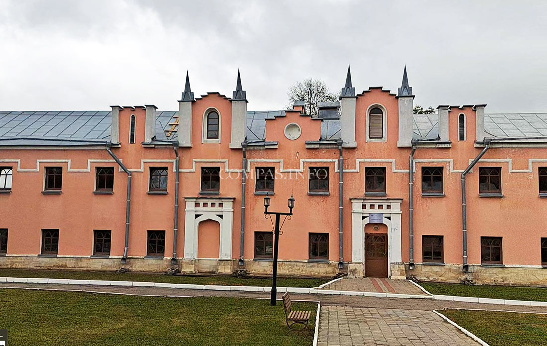 Флигели-у-дворца-Марфино