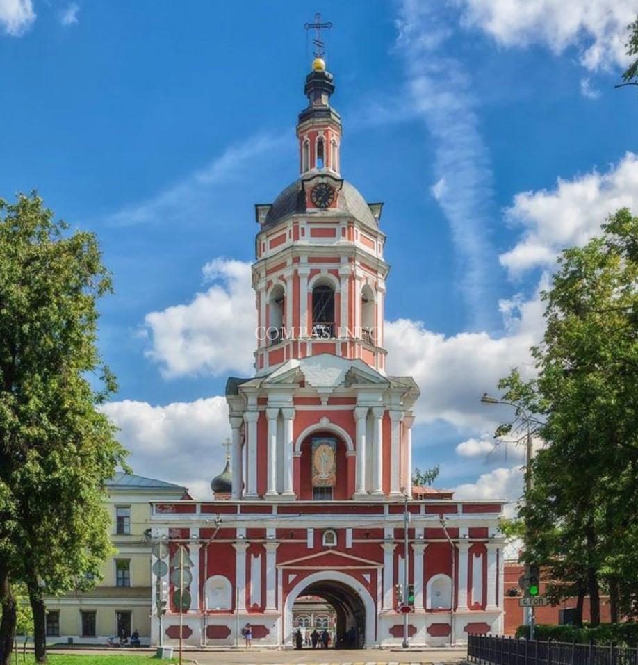 Храм праведников Захарии и Елизаветы и Западные (проездные) ворота 