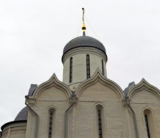 Успенский Собор на Городке в Звенигороде: от Юрия Звенигородского до наших дней Успенский Собор на Городке в Звенигороде: от Юрия Звенигородского до наших дней