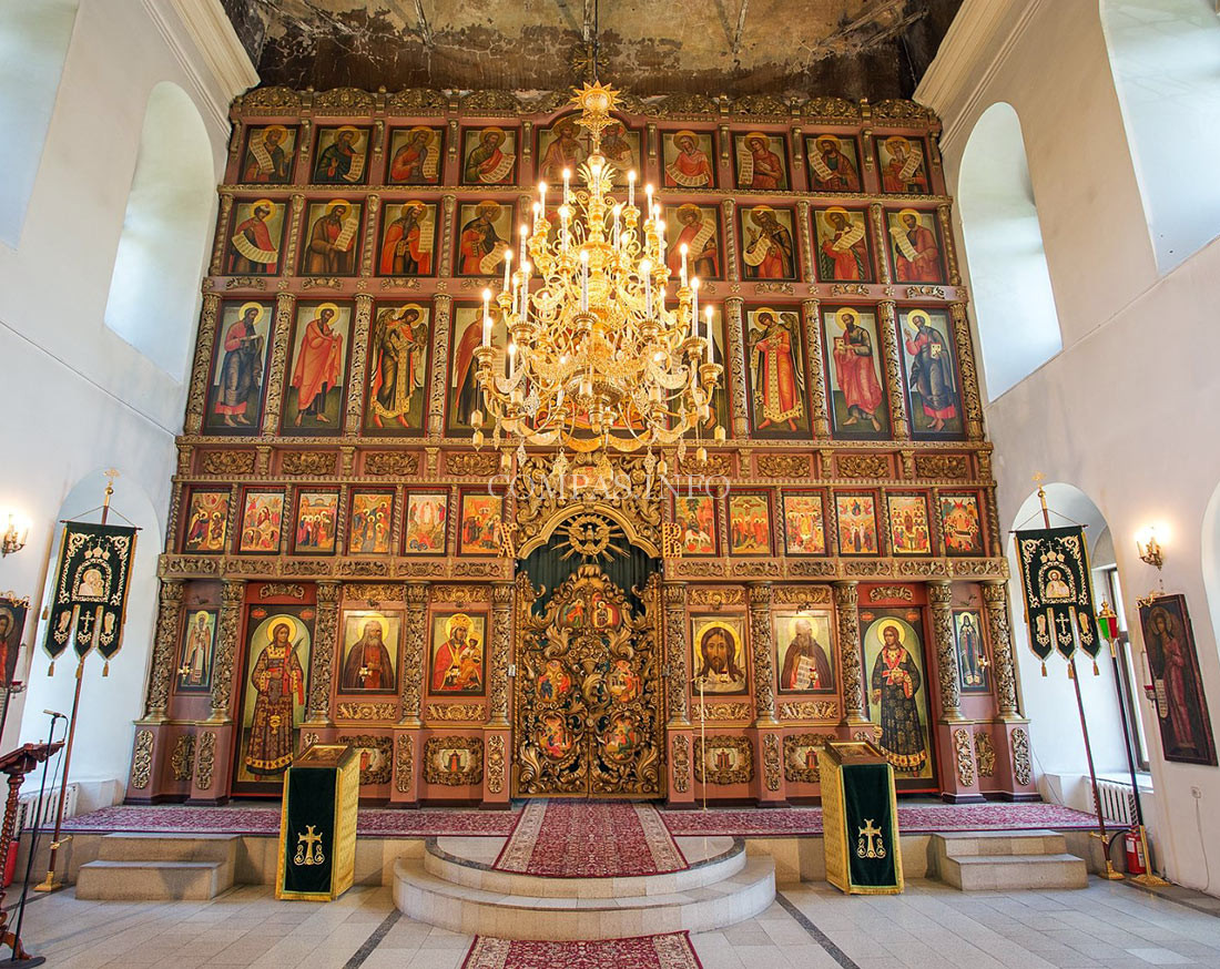 Иконостас-Церкви-С-Радонежского-Высоко-Петровского-монастыря