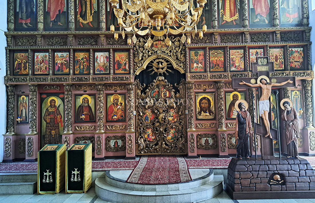 Высоко-Петровский мужской монастырь на Петровке: русская история от Алевиза Фрязина до Петра Великого 30 Нижний-ярус-Иконостас-Церкви-С-Радонежского-Высоко-Петровского-монастыря