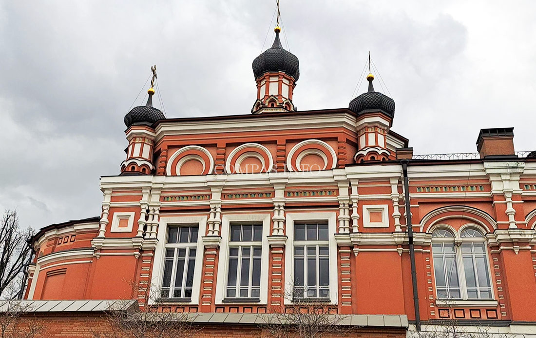 Трапезный храм Казанской иконы Божией Матери