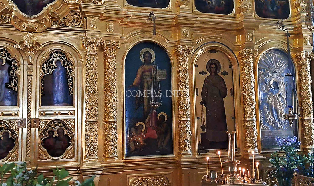 Иконостас-Храма-Архангела-Гавриила-на-Чистом-Пруду,-местный-ряд-правая-сторона