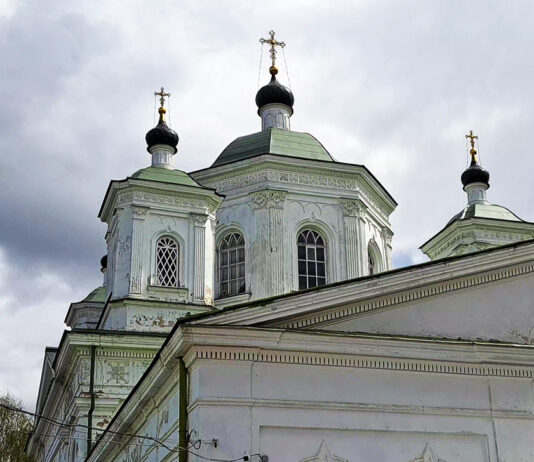 Кафедральный Вознесенский Собор в Кашине: Тверская православная святыня на берегу реки Кашинки Кафедральный Вознесенский Собор в Кашине: Тверская православная святыня на берегу реки Кашинки
