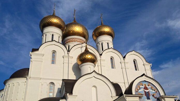 Кафедральный Успенский Собор в Ярославле: от княжеской церкви XIII века до кафедрального собора XXI столетия