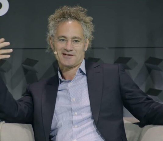 Манифест Palantir: разбор 22 тезисов Алекса Карпа — цифровой фашизм, тотальная слежка, ИИ-война и закабаление планеты Манифест Palantir разбор 22 тезисов Алекса Карпа - цифровой фашизм, тотальная слежка, ИИ-война и закабаление планеты